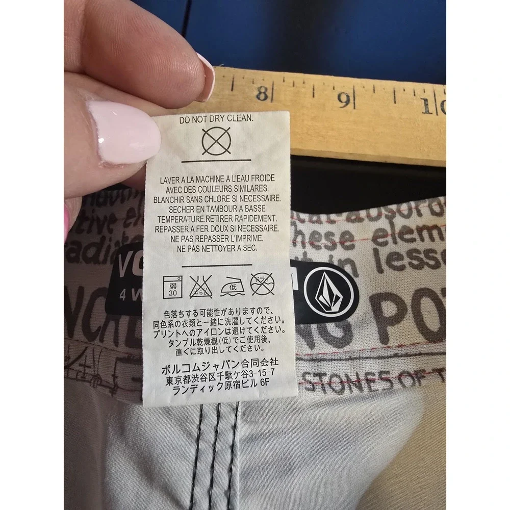 Volcom lido square